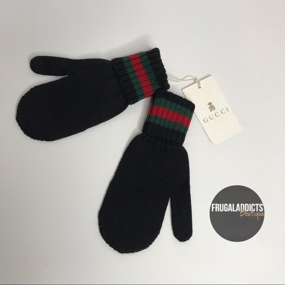 AUTHENTIC Gucci Kids Black Toddler Mittens Size M - Picture 1 of 7